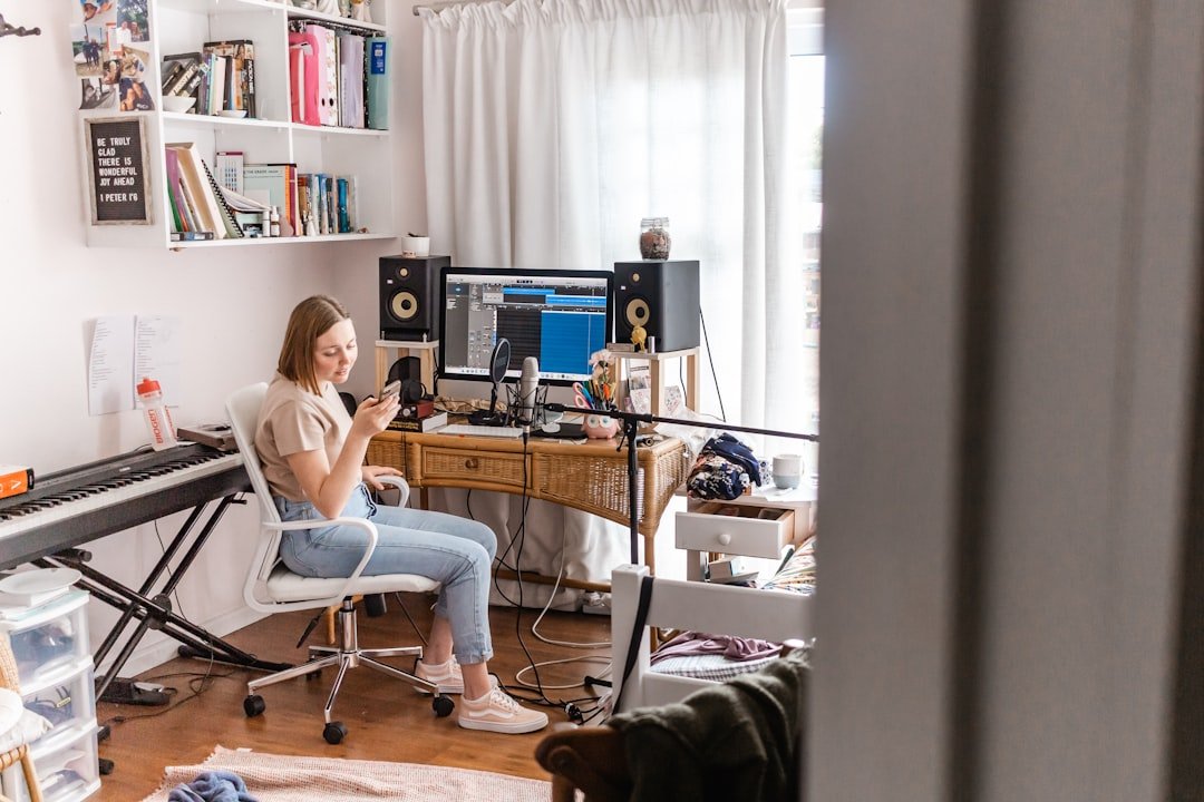 Photo Noise-cancelling headphones